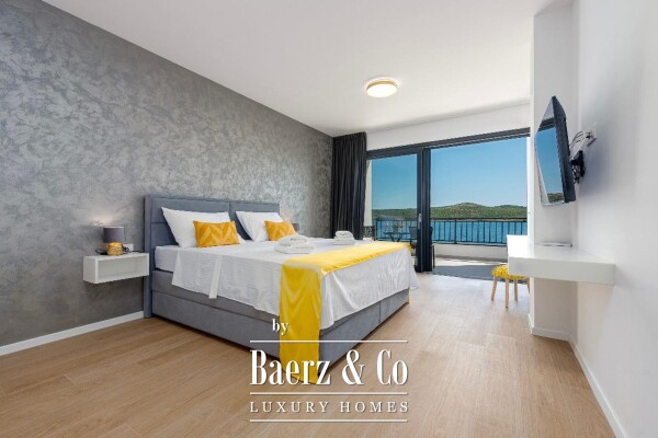 photo 14 Posedarje, modern and elegant villa first row to the sea