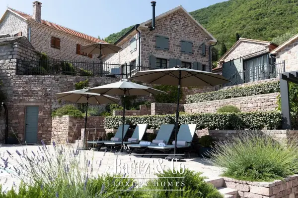 photo 5 Estate in Tivat Municipality with a Panoramic Sea View
